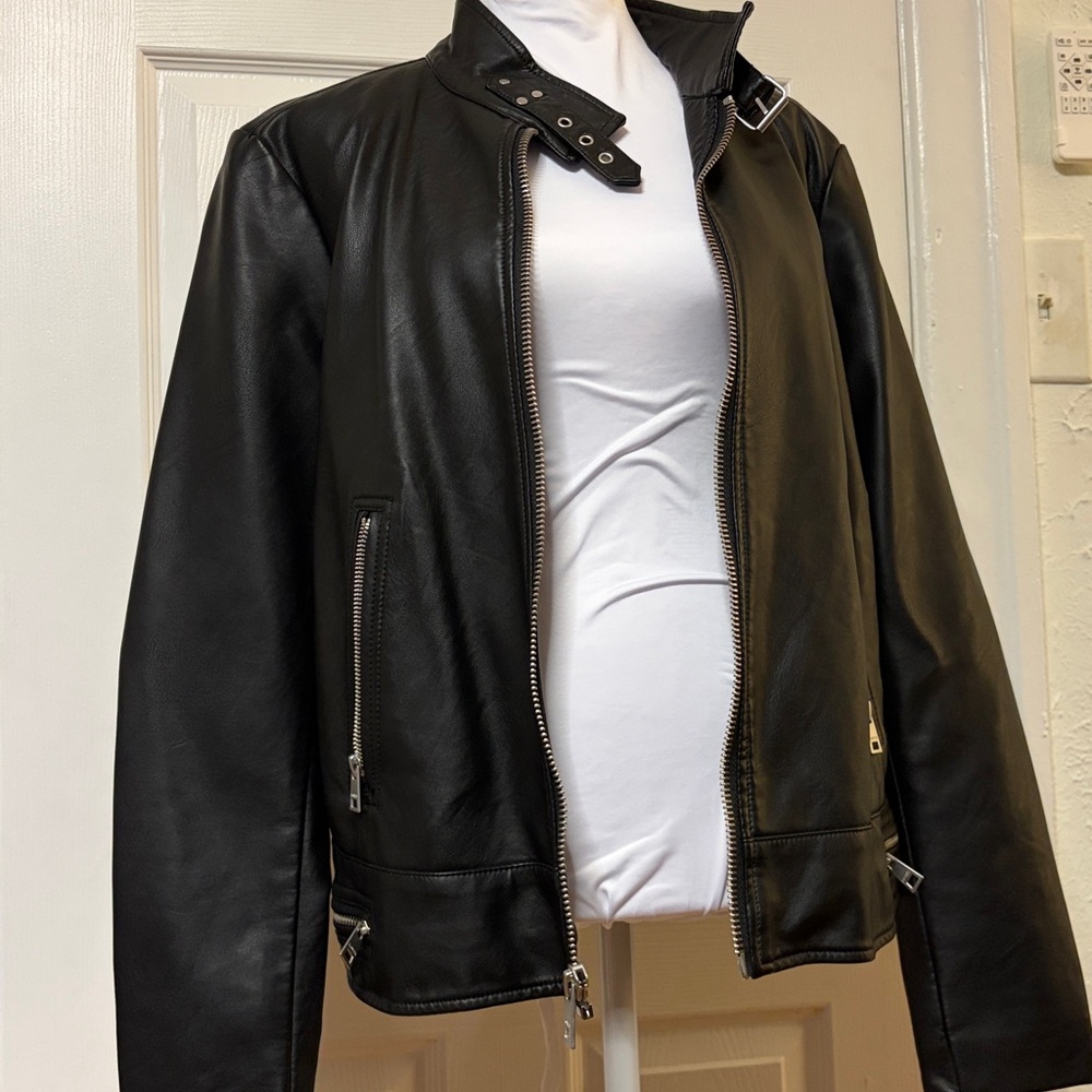 Levi's Black Bomber Jacket - Picture 9 of 9